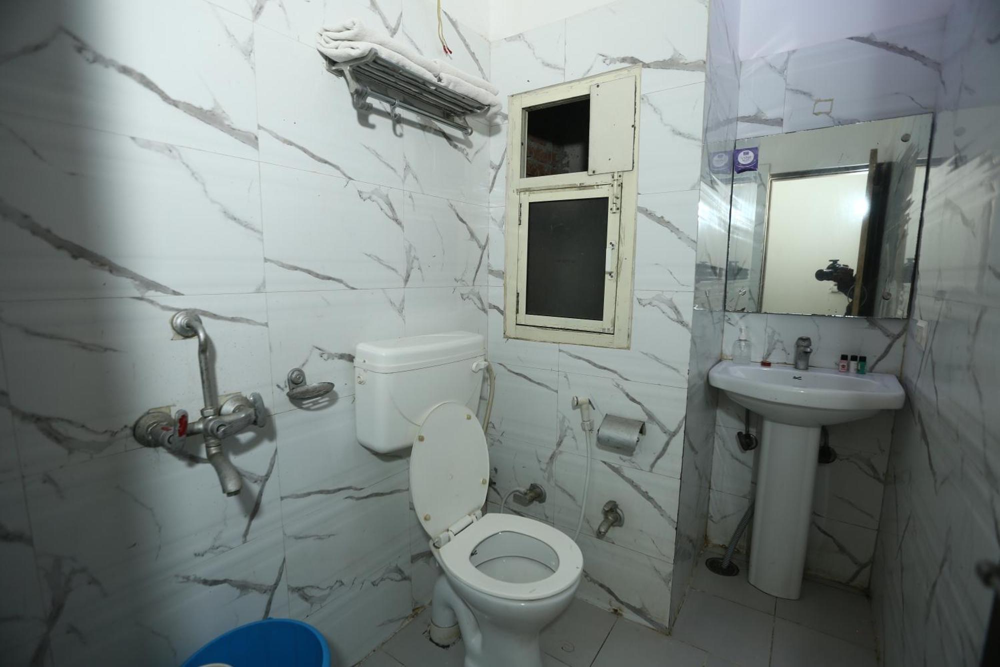 24 Hotel & Resort Agra  Exterior foto