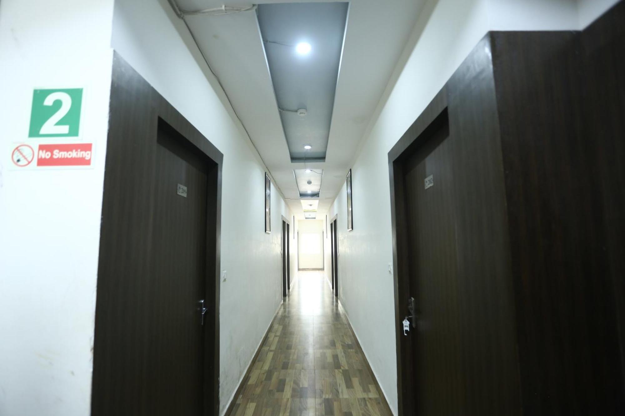 24 Hotel & Resort Agra  Exterior foto